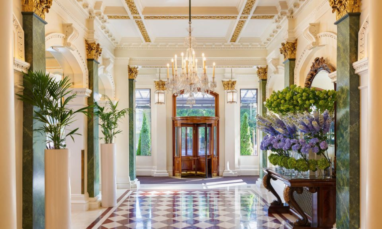 004257-01-Lobby 1 FL 4500px-The Shelbourne