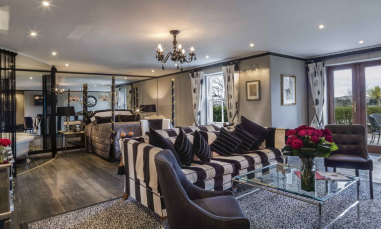 lodge-at-ashford-castle-lake-view-suite_3