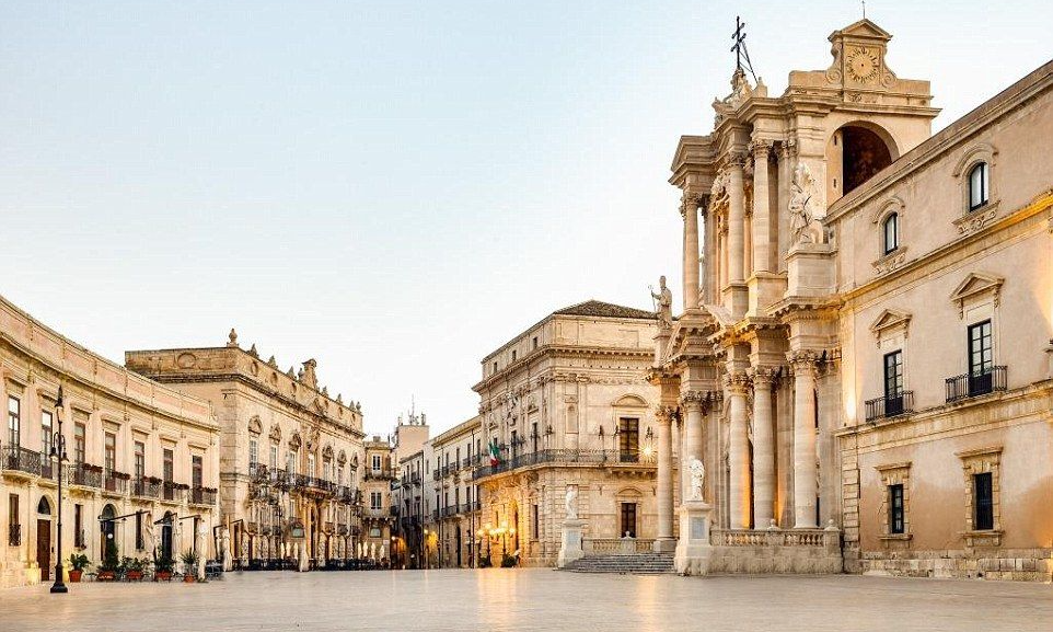 00624124a7af8686d5ce8e91793e9dc4_batcheditor_fotor