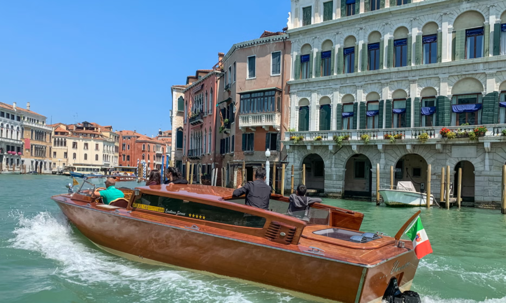 Untitled design (4)_batcheditor_fotor