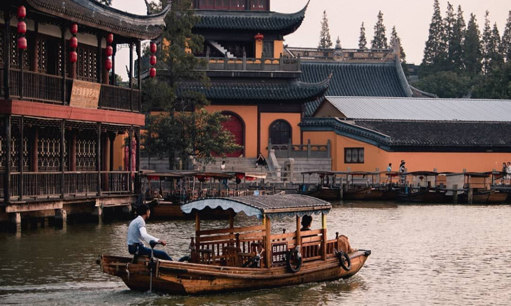 bfb93f33c78fc6abc1038d7c848e04be_batcheditor_fotor