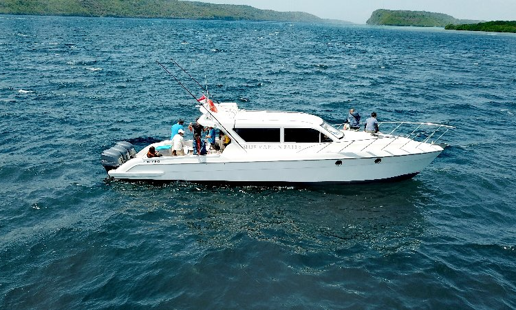 boat-monohull-49-04_batcheditor_fotor