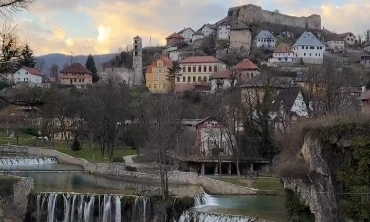 f3e9548c59a123a3273d5b7cf915e6d4_batcheditor_fotor