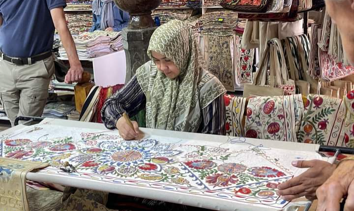 facebook_1726061060040_7239624808372736824