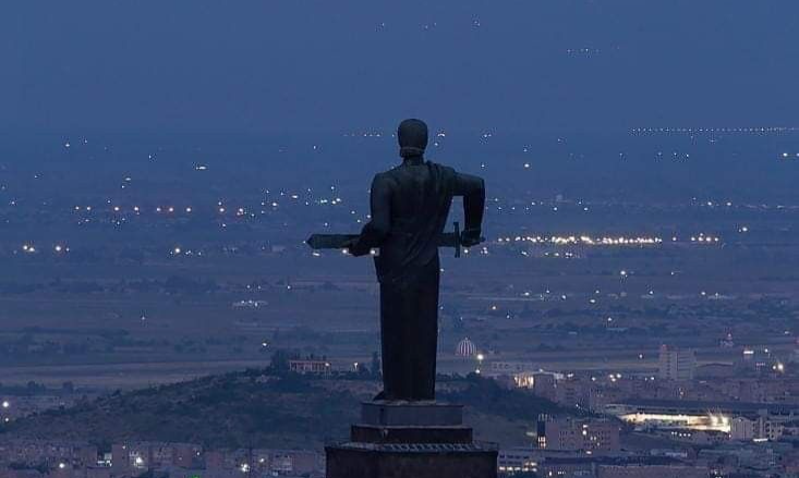 6011eec0fff18d65f64d75001746a789_batcheditor_fotor