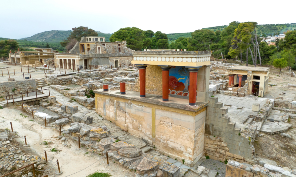 Knossos-4v_2023-11-08-172825_hmid_batcheditor_fotor