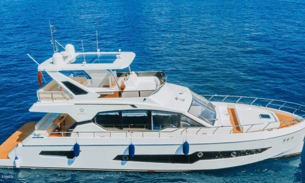 SanyaYachtSailingExplorationTour(YanLei1_BrandNew80ftLuxuryBattleAxeYacht)_batcheditor_fotor