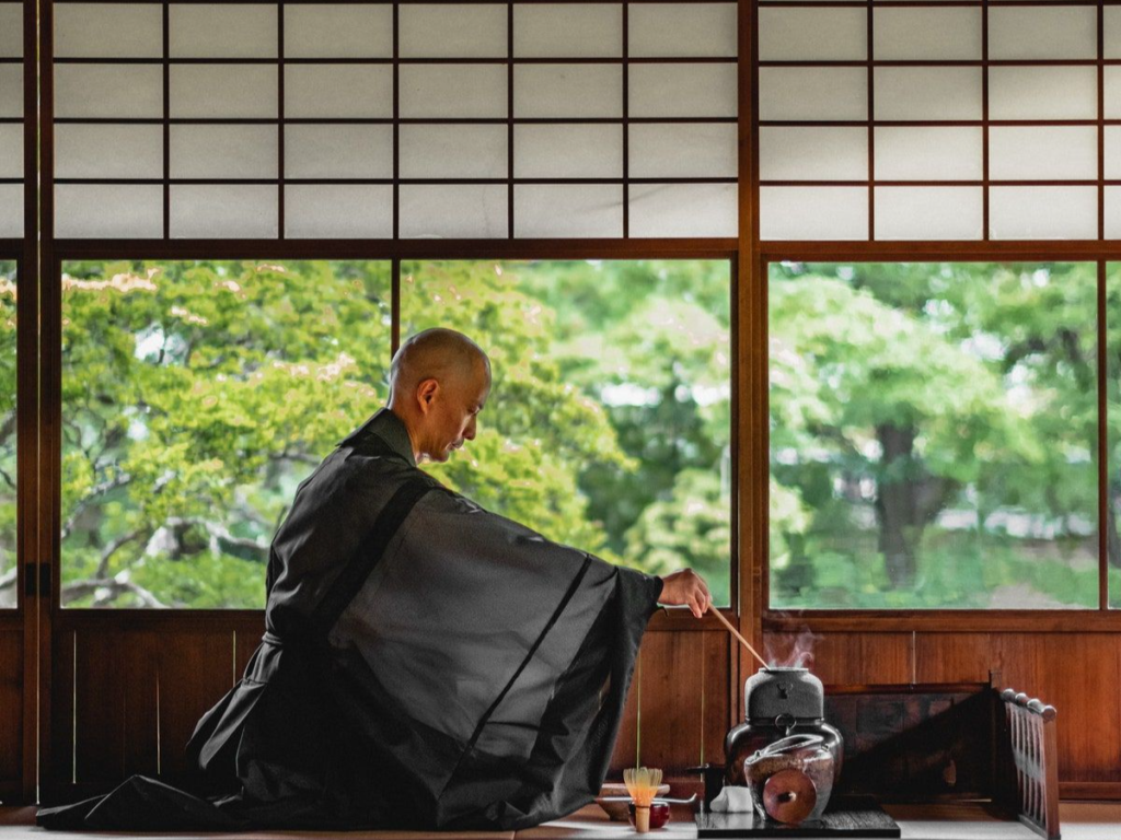 Traditional Tea Culture and Innovative Crafts with a Distinguished Tea Master