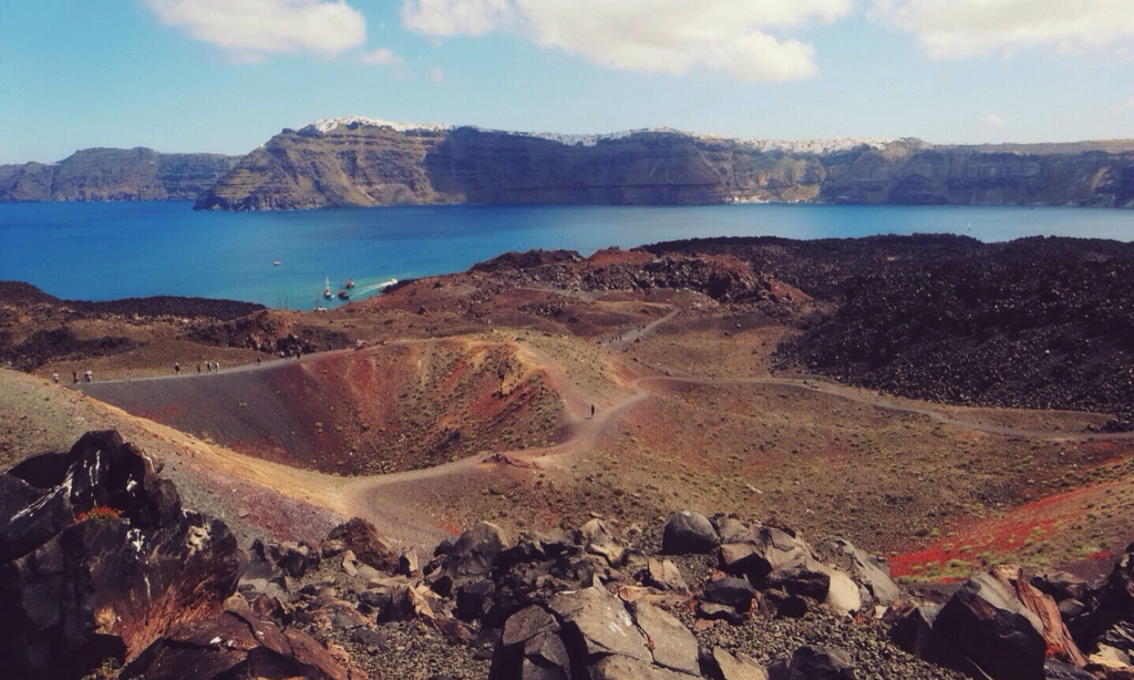 volcano—Nea-Kameni_batcheditor_fotor