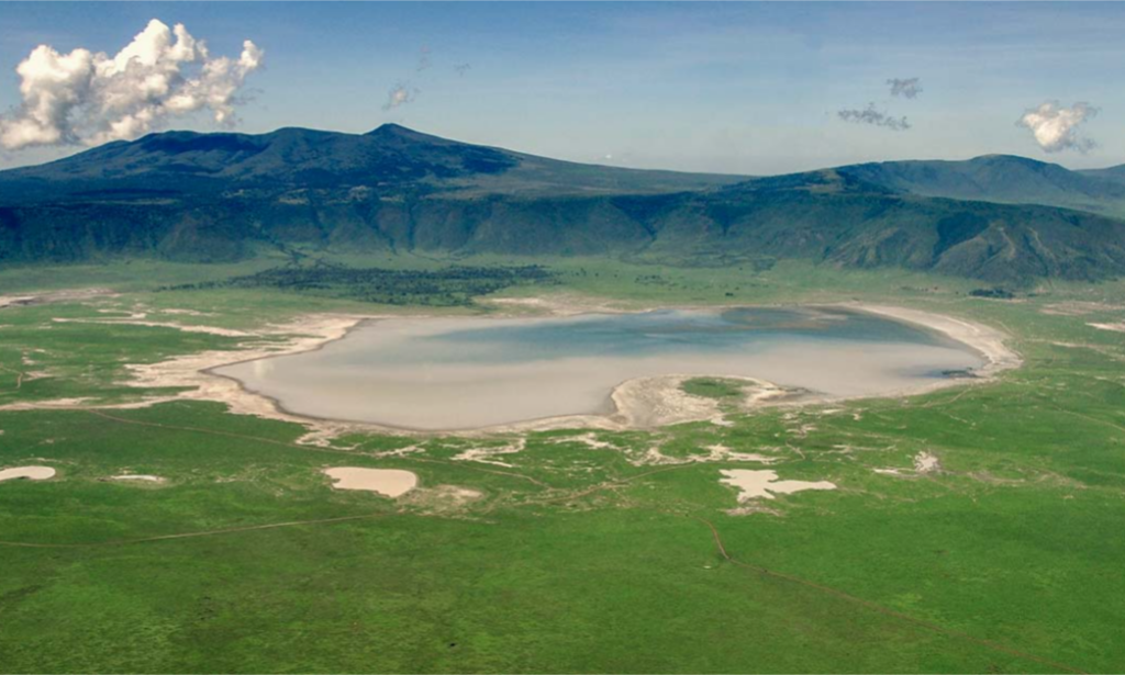 discover-ngorongoro-crater-tanzania-lux-orient