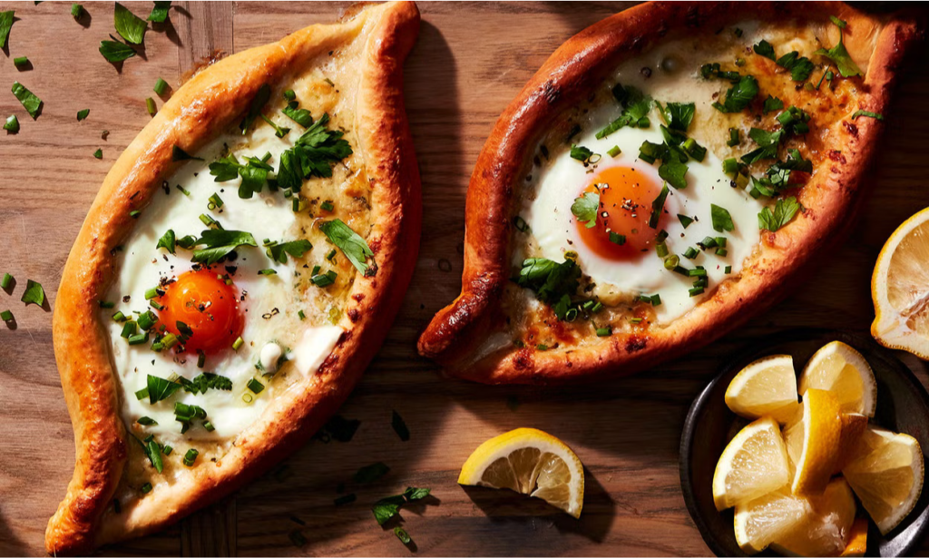 khachapuri-georgian-dish-lux-orient