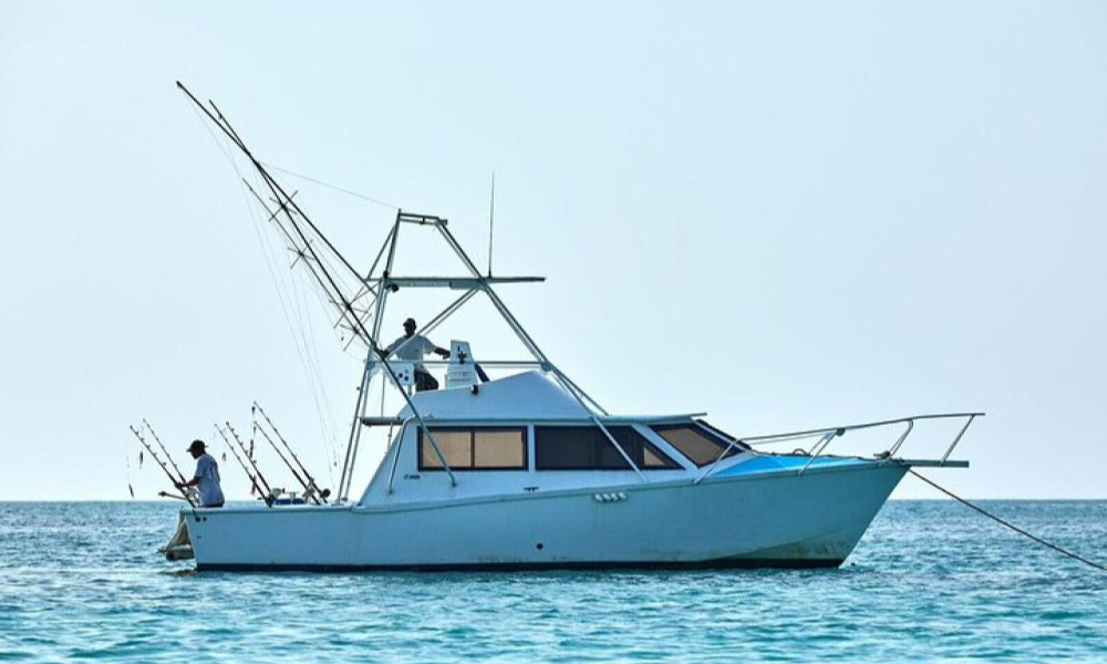 private-deep-sea-fishing-charter-mnemba-island-zanzibar-lux-orient