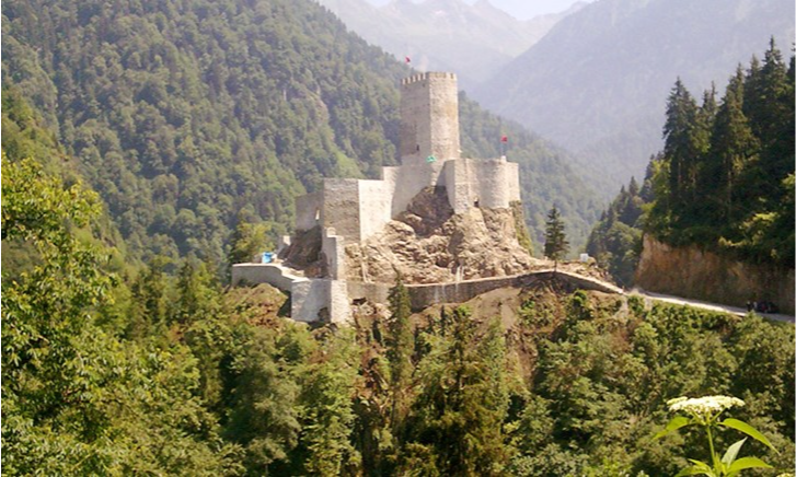 private-tour-rize-castle-northern-turkey-lux-orient