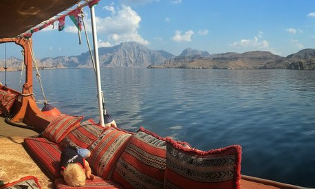 sailing-into-the-waters-kumzar-musandam-oman-lux-orient