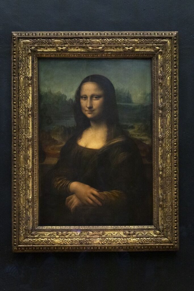 Claim the Louvre – and the Mona Lisa – Alone