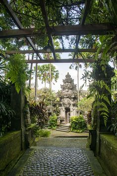 Enter the Royal Heart of Yogyakarta and Central Java