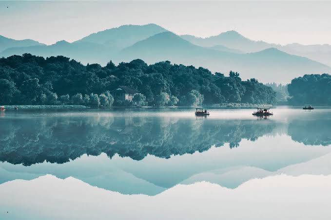 Shanghai & the Lake